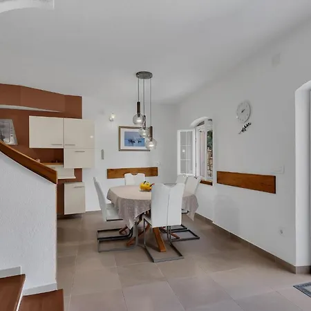 Beautiful In Sutivan