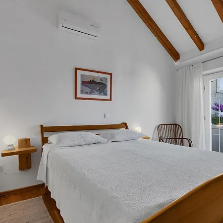 Beautiful In Nyaraló *